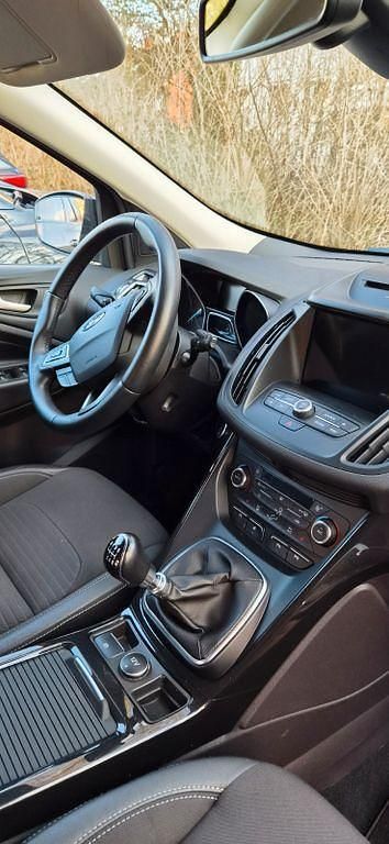 Gebraucht Ford Kuga Titanium 150 PS (110 kW) 2019 Schwarz SUV