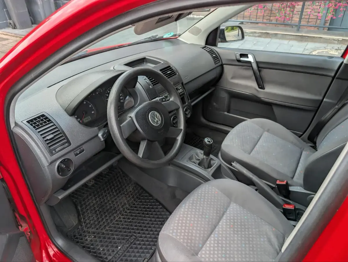 Gebraucht VW Polo 75 PS (55 kW) 2003 Rot Kleinwagen