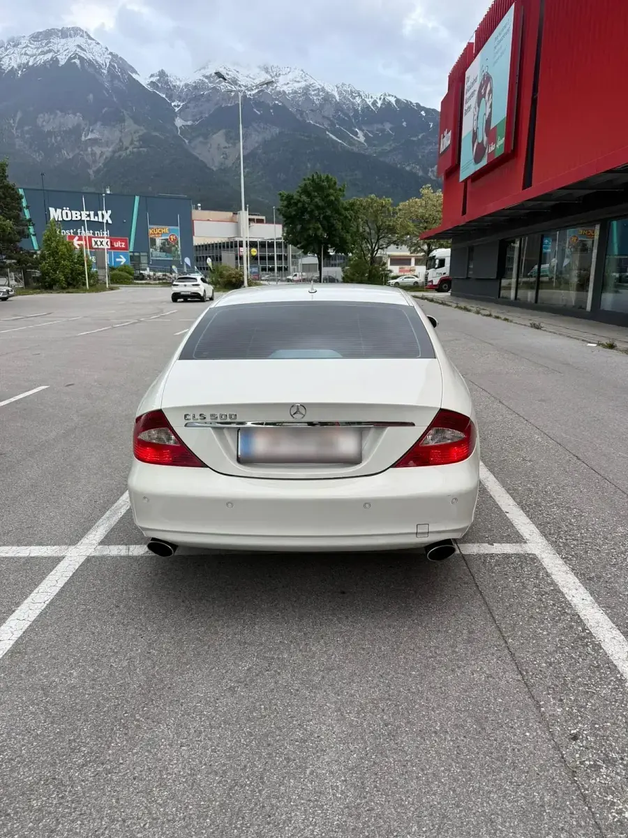 Gebraucht Mercedes CLS500 387 PS (284 kW) 2007 Weiß Coupé