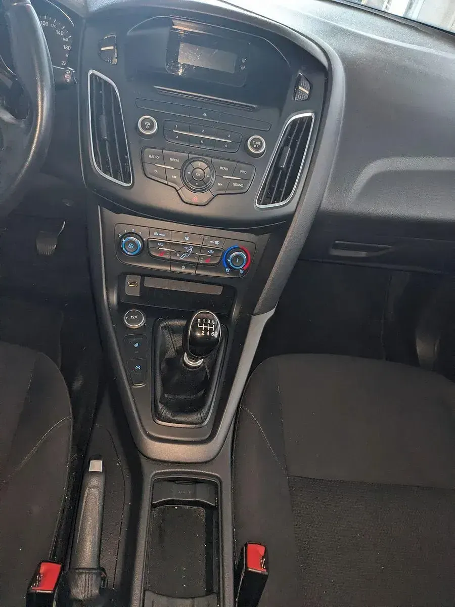 Gebraucht Ford Focus Business Edition 125 PS (91 kW) 2017 Blau Kombi