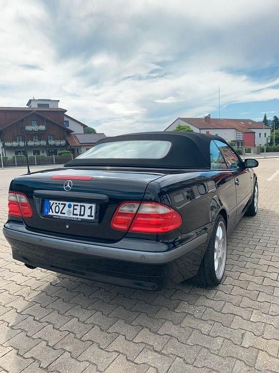 Gebraucht Mercedes CLK230 Elegance 193 PS (141 kW) 1998 Schwarz Cabrio