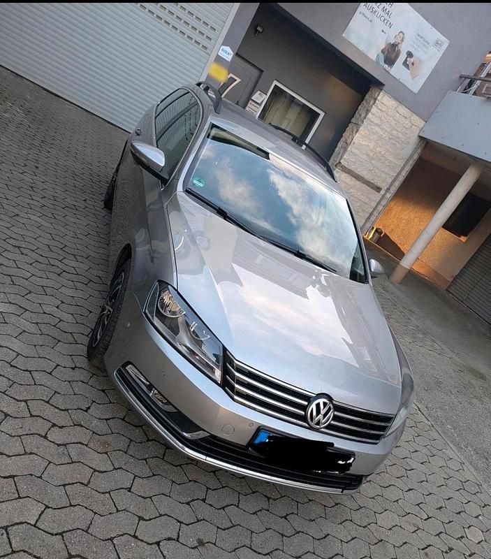 Gebraucht VW Passat 140 PS (102 kW) 2014 Silber Kombi