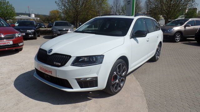 Weiß Gebraucht 2016 Skoda Octavia RS Kombi | 35.690 € - Bild 1/4