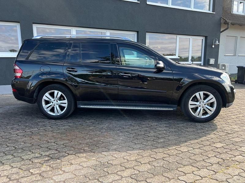 Gebraucht Mercedes GL500 387 PS (284 kW) 2008 Obsidianschwarz  metalliclack SUV