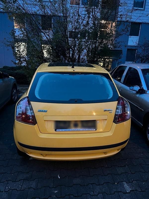 Gebraucht Fiat Stilo 103 PS (75 kW) 2001 Gelb Kleinwagen