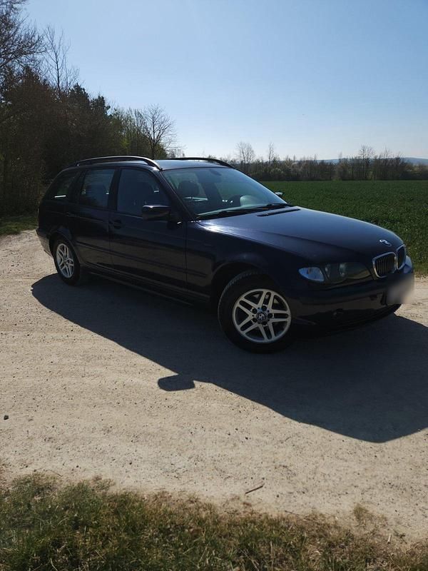 Gebraucht BMW 318 143 PS (105 kW) 2004 Blau Kombi