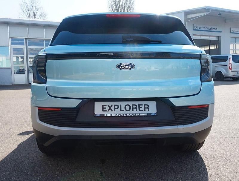 Neu Ford Explorer 210 kW (286 PS) 2025 Blau SUV