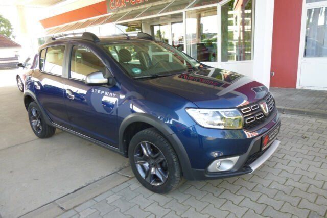 Blau metallic Gebraucht 2018 Dacia Sandero Celebration Kleinwagen | 9.990 € (Guter Preis) - Bild 1/4