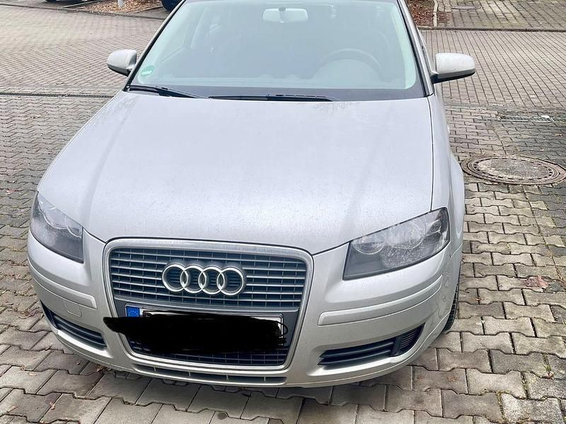 Silber Gebraucht 2006 Audi A3 Attraction Limousine | 5.780 € (Fairer Preis) - Bild 1/4