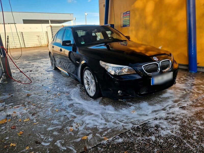Gebraucht BMW 523 177 PS (130 kW) 2006 Schwarz Limousine