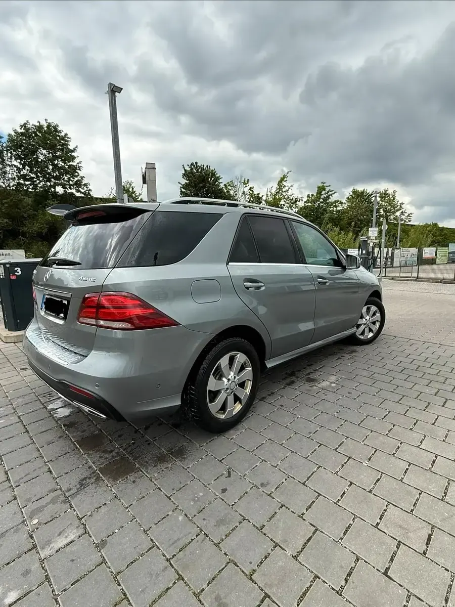 Gebraucht Mercedes GLE350 258 PS (189 kW) 2016 Grau SUV