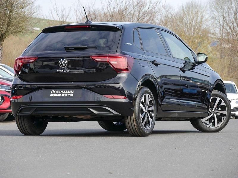 Neu VW Polo 95 PS (69 kW) 2025 Schwarz Limousine