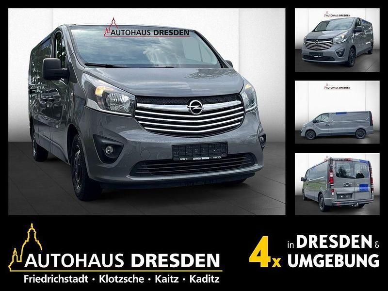 Eisen grau Gebraucht 2017 Opel Vivaro Van | 9.990 € - Bild 1/4