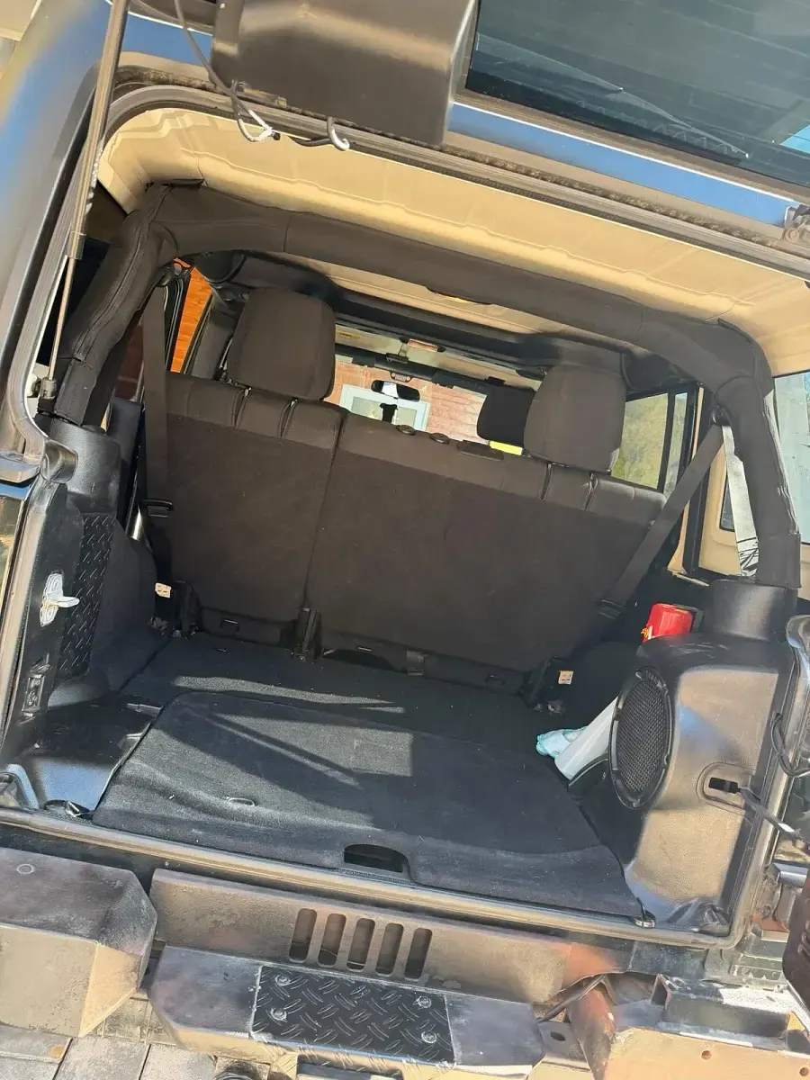 Gebraucht Jeep Wrangler Unlimited Rubicon 199 PS (146 kW) 2013 Schwarz SUV