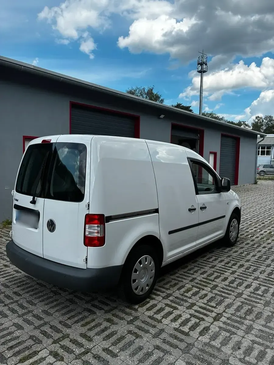 Gebraucht VW Caddy 80 PS (58 kW) 2009 Weiß Van / Kleinbus
