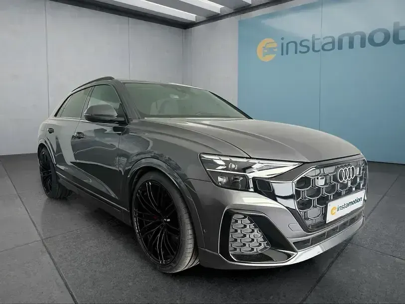 Gebraucht Audi Q8 286 PS (210 kW) 2024 Grau SUV
