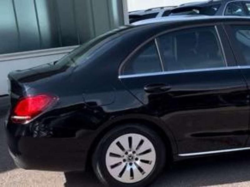 Schwarz Gebraucht 2021 Mercedes C200 Limousine | 34.500 € (Teuer) - Bild 1/2