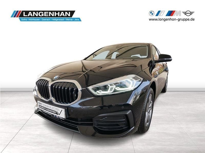 Schwarz Gebraucht 2022 BMW 118 Advantage Kleinwagen | 21.652 € (Fairer Preis) - Bild 1/4