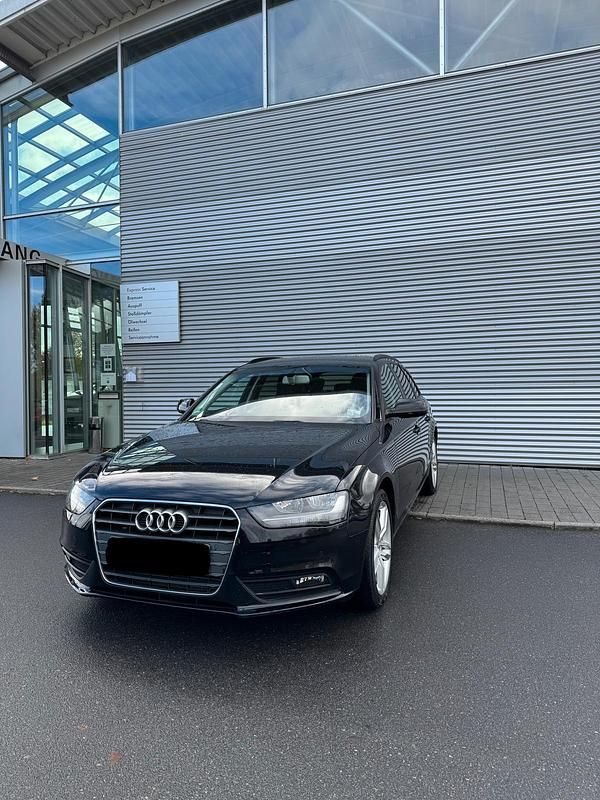 Gebraucht Audi A4 150 PS (110 kW) 2013 Schwarz Kombi