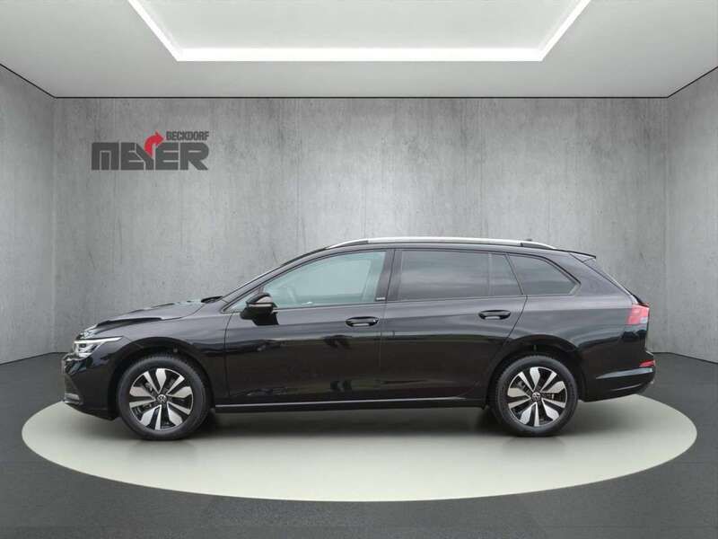 Gebraucht VW Golf VIII Move 110 PS (80 kW) 2023 Deep black perleffekt Kombi