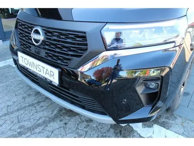 Neu Nissan Townstar Tekna 131 PS (96 kW) 2026 Gne glack (m) Kombi