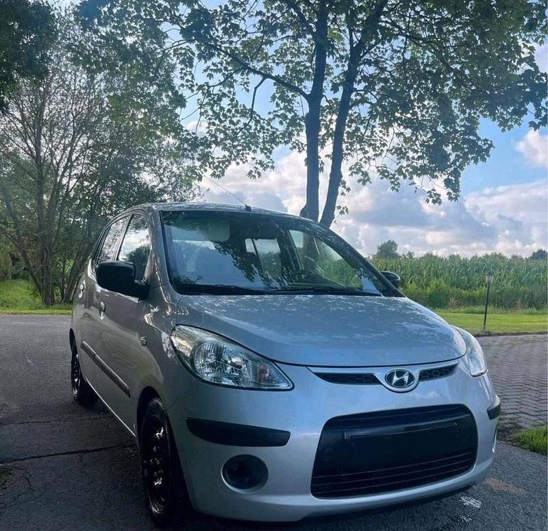 Silber Gebraucht 2010 Hyundai i10 Kleinwagen | 1.300 € (Superpreis) - Bild 1/4