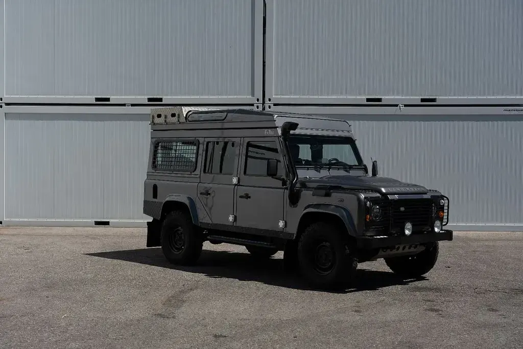 Gebraucht Land Rover Defender SE 122 PS (89 kW) 2007 Grau Kombi