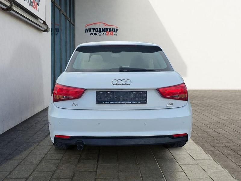 Gebraucht Audi A1 Comfort 90 PS (66 kW) 2015 Weiß Limousine