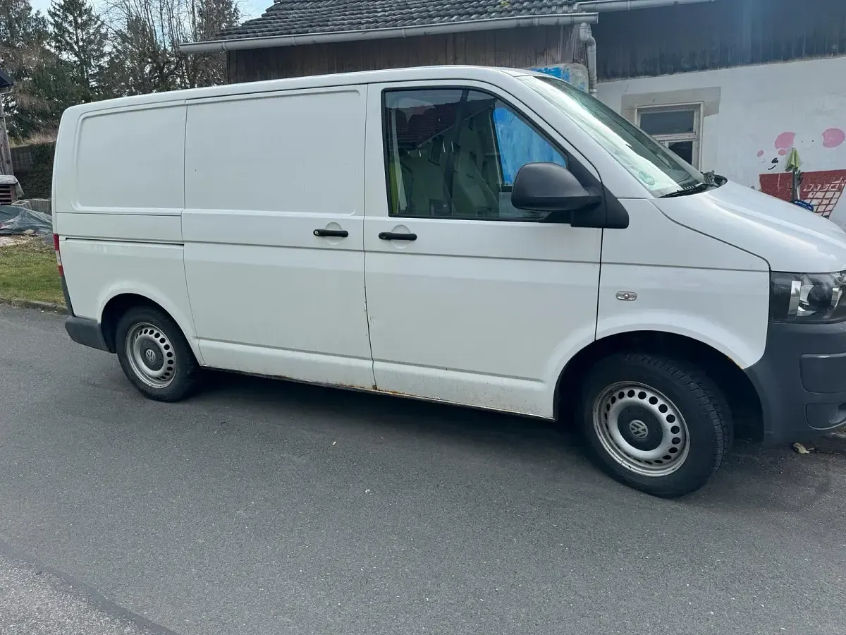 Gebraucht VW T5 102 PS (75 kW) 2010 Weiß Van