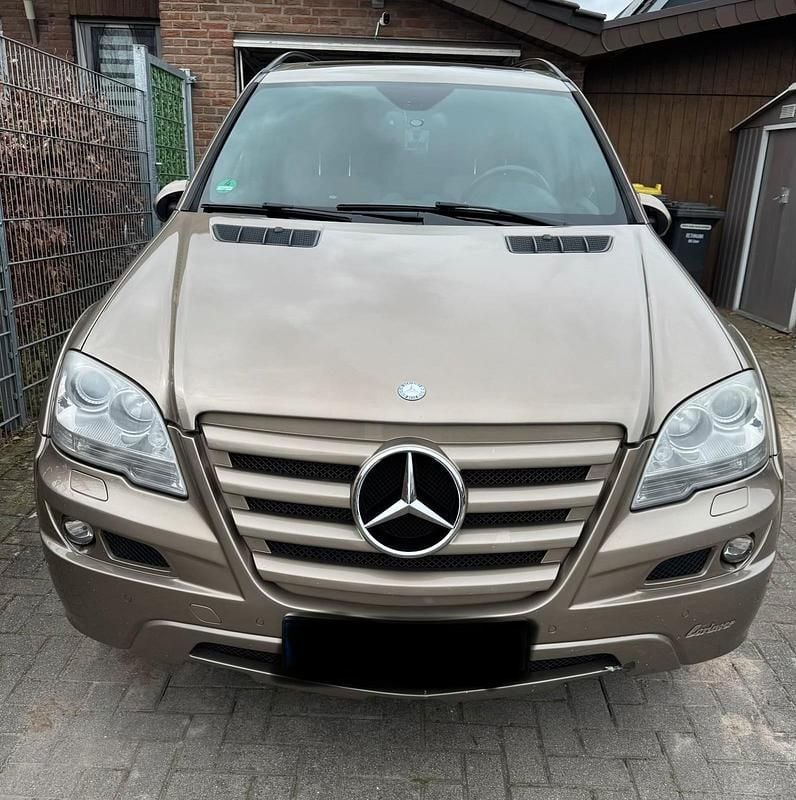 Gebraucht Mercedes ML350 272 PS (200 kW) 2010 Beige SUV