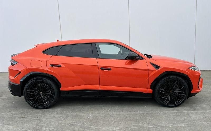 Neu Lamborghini Urus 799 PS (587 kW) 2026 Orange SUV