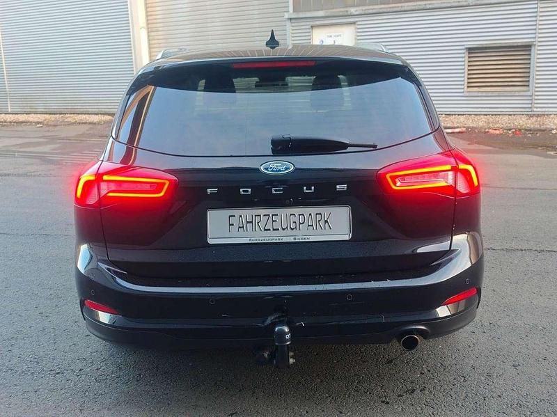 Gebraucht Ford Focus Cool & Connect 150 PS (110 kW) 2019 Schwarz Kombi