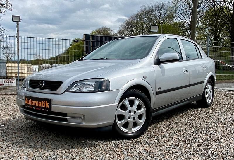 Usata Opel Astra 101 CV (74 kW) 2003 Argento Berlina