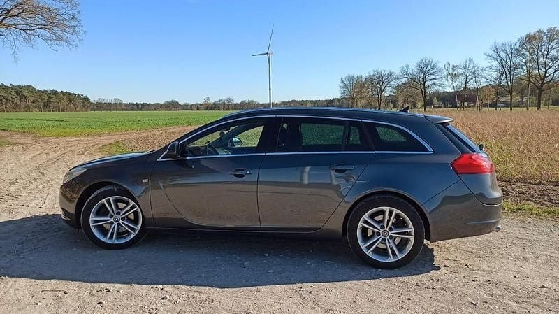 Second-hand Opel Insignia Edition 160 CP (117 kW) 2009 Gri Break