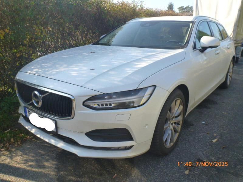 Weiß Gebraucht 2016 Volvo V90 Momentum Kombi | 23.600 € (Fairer Preis) - Bild 1/4