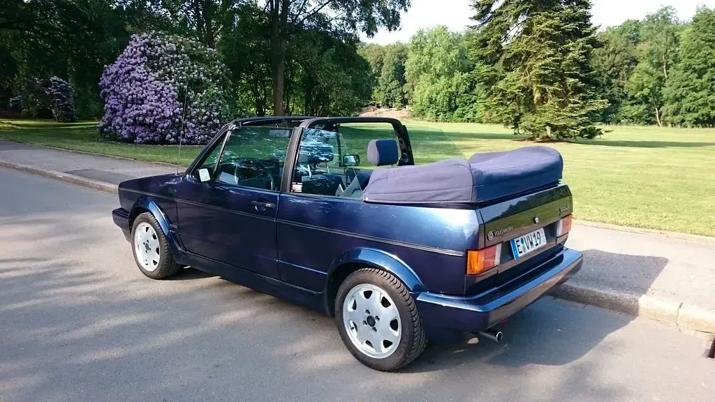 Gebraucht VW Golf Cabriolet Classicline 98 PS (72 kW) 1991 Blau Cabrio