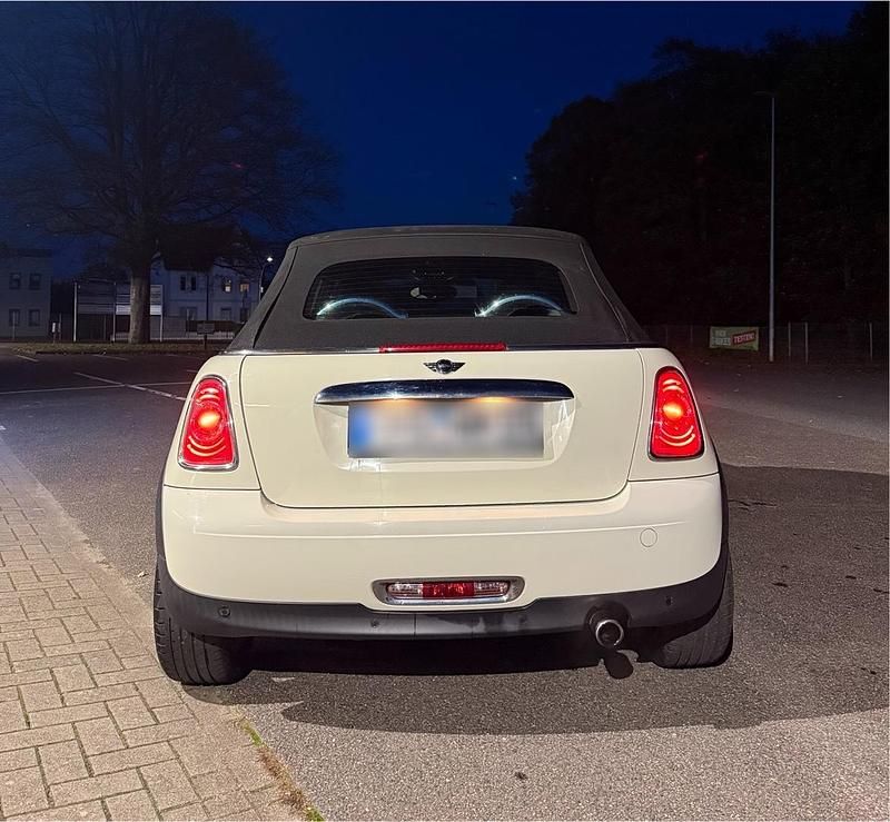 Gebraucht Mini Cooper Cabriolet 102 PS (75 kW) 2011 Beige Cabrio