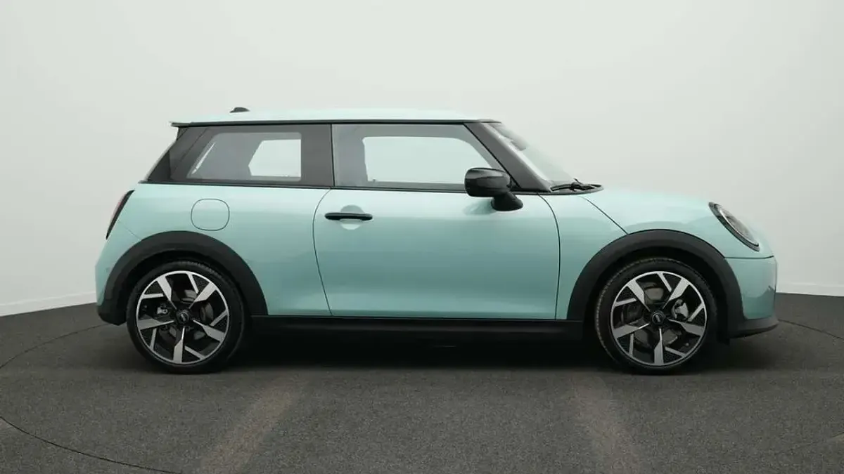 Gebraucht Mini Cooper S Classic 204 PS (150 kW) 2025 Grün Kleinwagen
