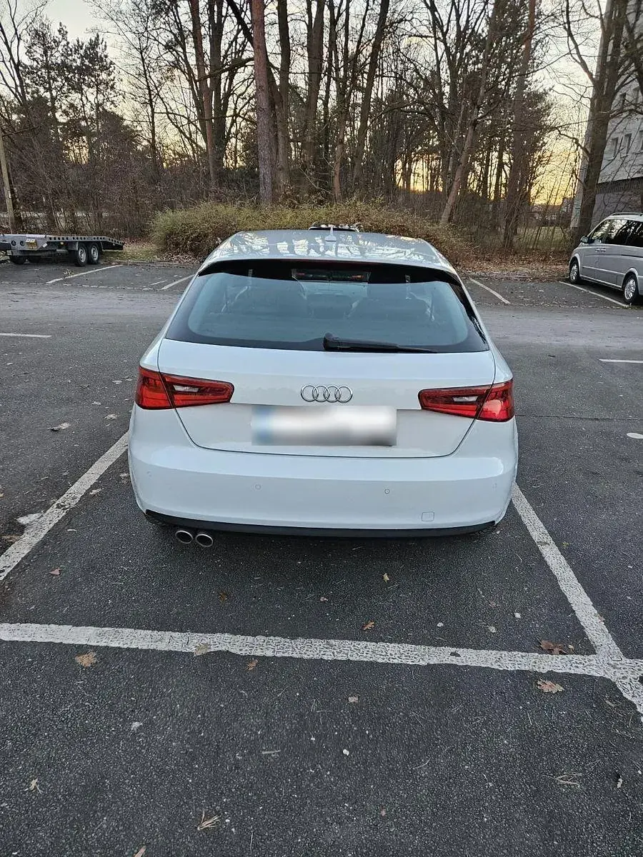 Gebraucht Audi A3 Ambiente 150 PS (110 kW) 2015 Weiß Limousine