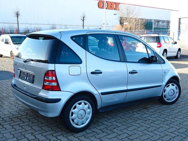 Gebraucht Mercedes A140 82 PS (60 kW) 2002 Silber Limousine