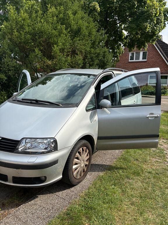 Silber Gebraucht 2004 Seat Alhambra Kids Van / Kleinbus | 3.000 € (Fairer Preis) - Bild 1/4