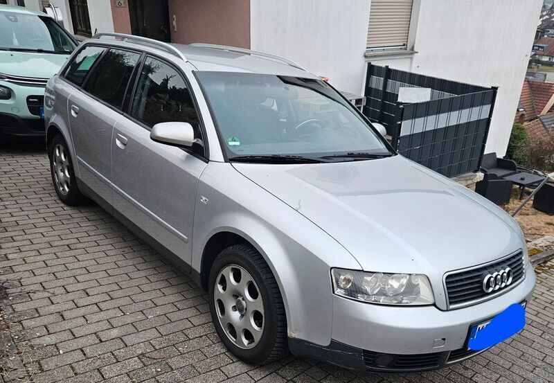 Silber Gebraucht 2002 Audi A4 Kombi | 1.500 € (Guter Preis) - Bild 1/4