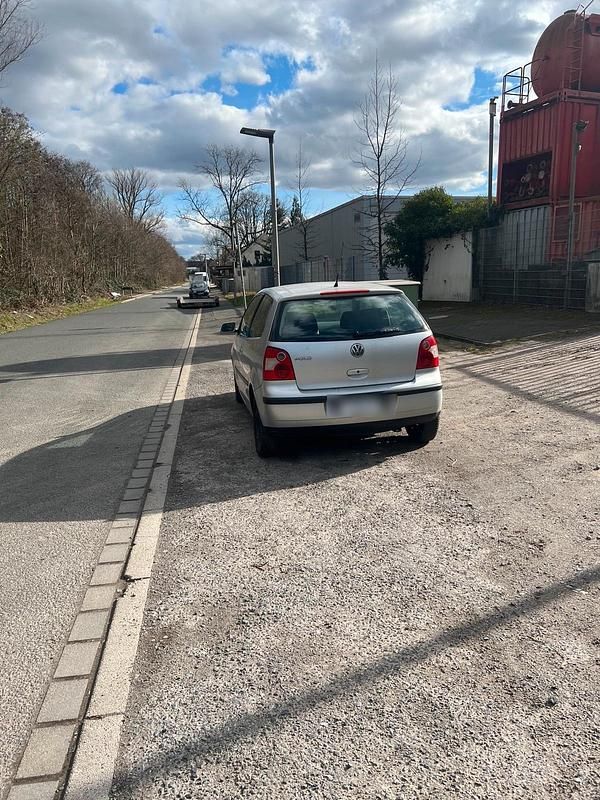 Gebraucht VW Polo 60 PS (44 kW) 2003 Silber Kleinwagen