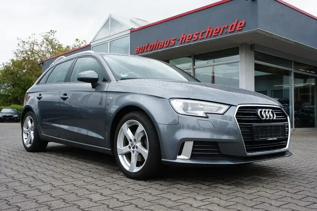 Gebraucht Audi A3 Sport 150 PS (110 kW) 2017 Grau Limousine