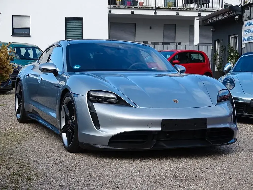 Gebraucht Porsche Taycan Turbo S 559 kW (761 PS) 2020 Silber Limousine