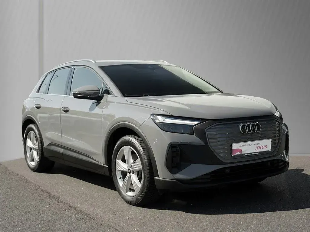 Gebraucht Audi Q4 e-tron Comfort 125 kW (170 PS) 2022 Kieselgrau SUV