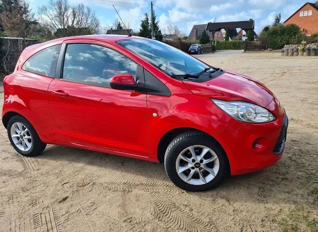 Gebraucht Ford Ka Cool & Sound Edition 69 PS (50 kW) 2014 Rot Kleinwagen