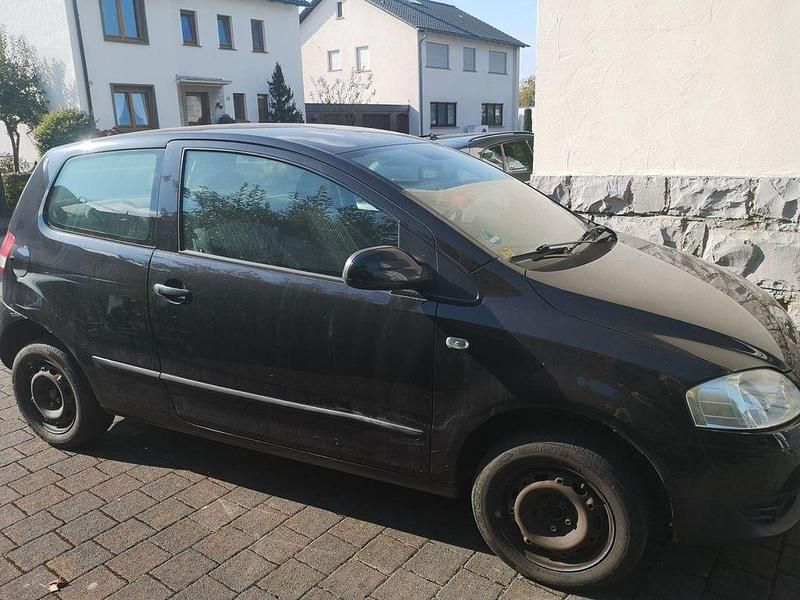 Gebraucht VW Fox 69 PS (50 kW) 2005 Schwarz Kleinwagen
