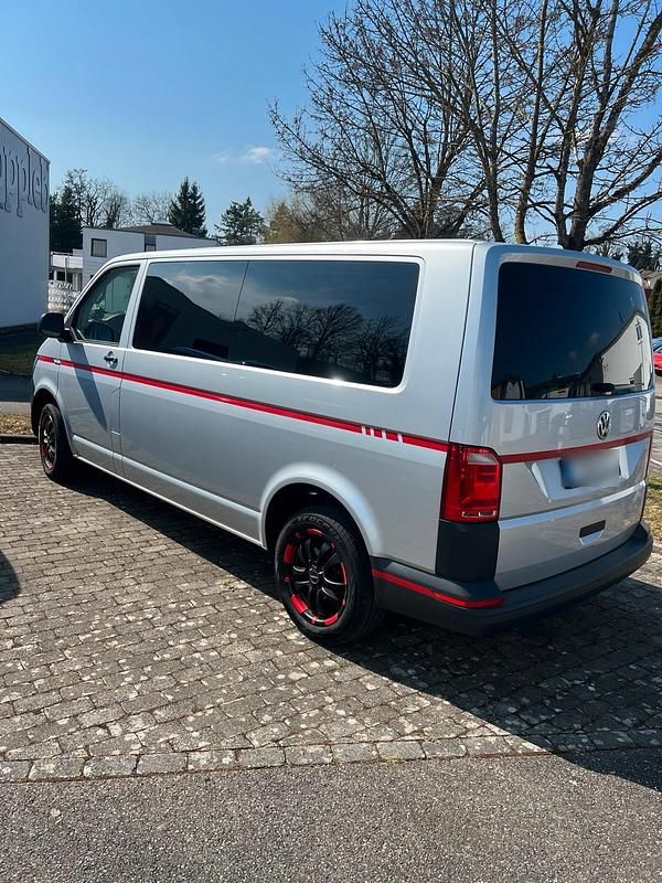 Gebraucht VW Transporter 150 PS (110 kW) 2019 Grau Van