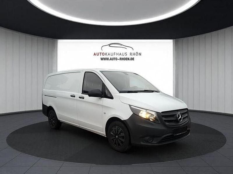 Gebraucht Mercedes Vito 114 PS (83 kW) 2018 Arktikweiss Van